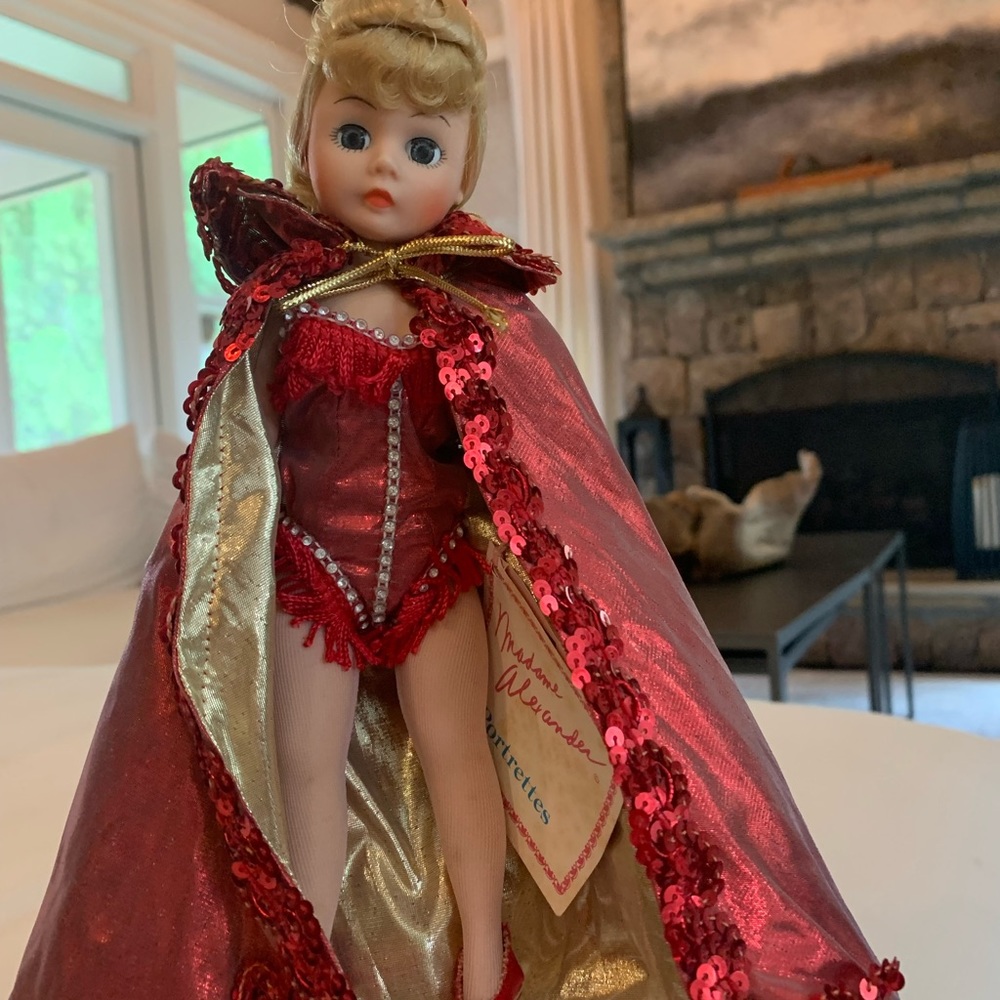 Vintage Madame Alexander Portrettettes “Trapeze” rare blonde. With Tags